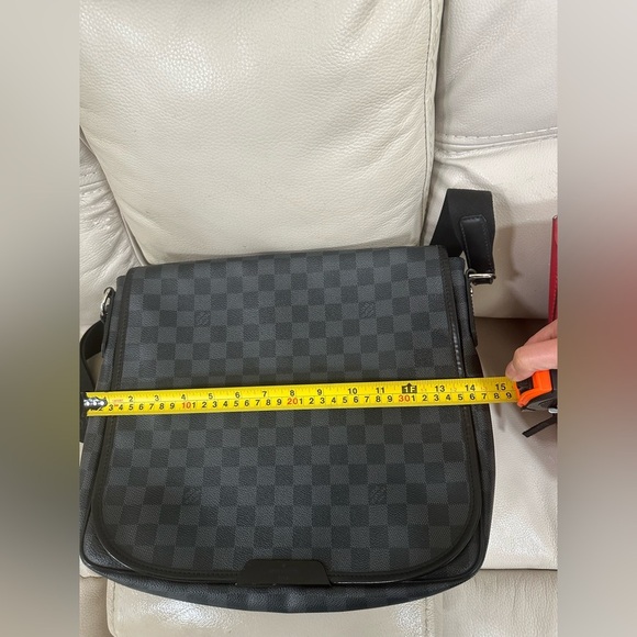 Louis Vuitton Daniel MM Messenger Bag Black Coated Canvas Authentic - Picture 9 of 11